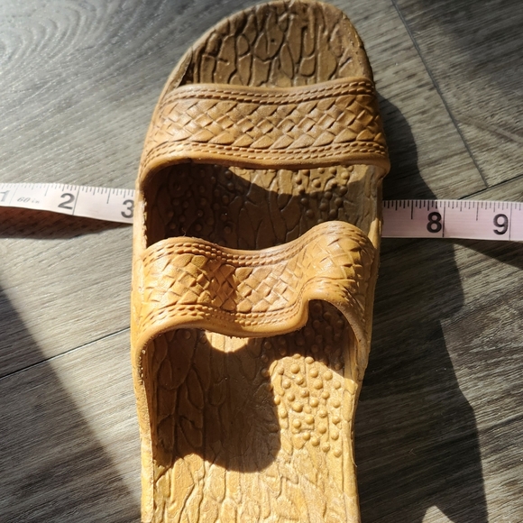 Pali Hawaii Faux Snake Skin Pattern Slip On Mustard Sandal Size 9 - Picture 5 of 8